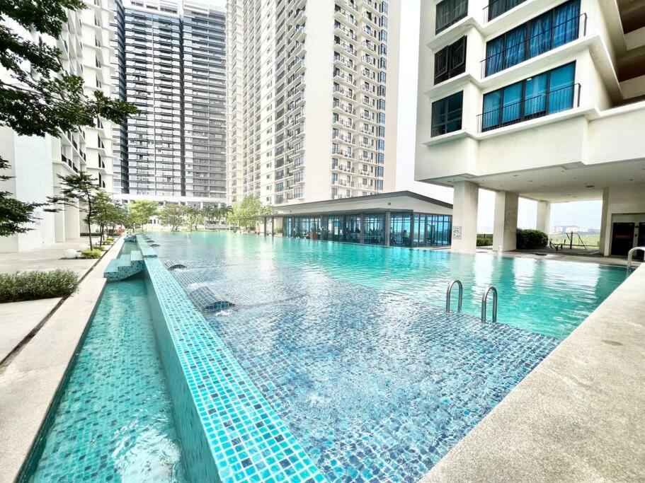 B Setia Alam 1-5 Pax Cozy Home Wifi&Tv Studio 3 Beds Trefoil 莎阿南 外观 照片